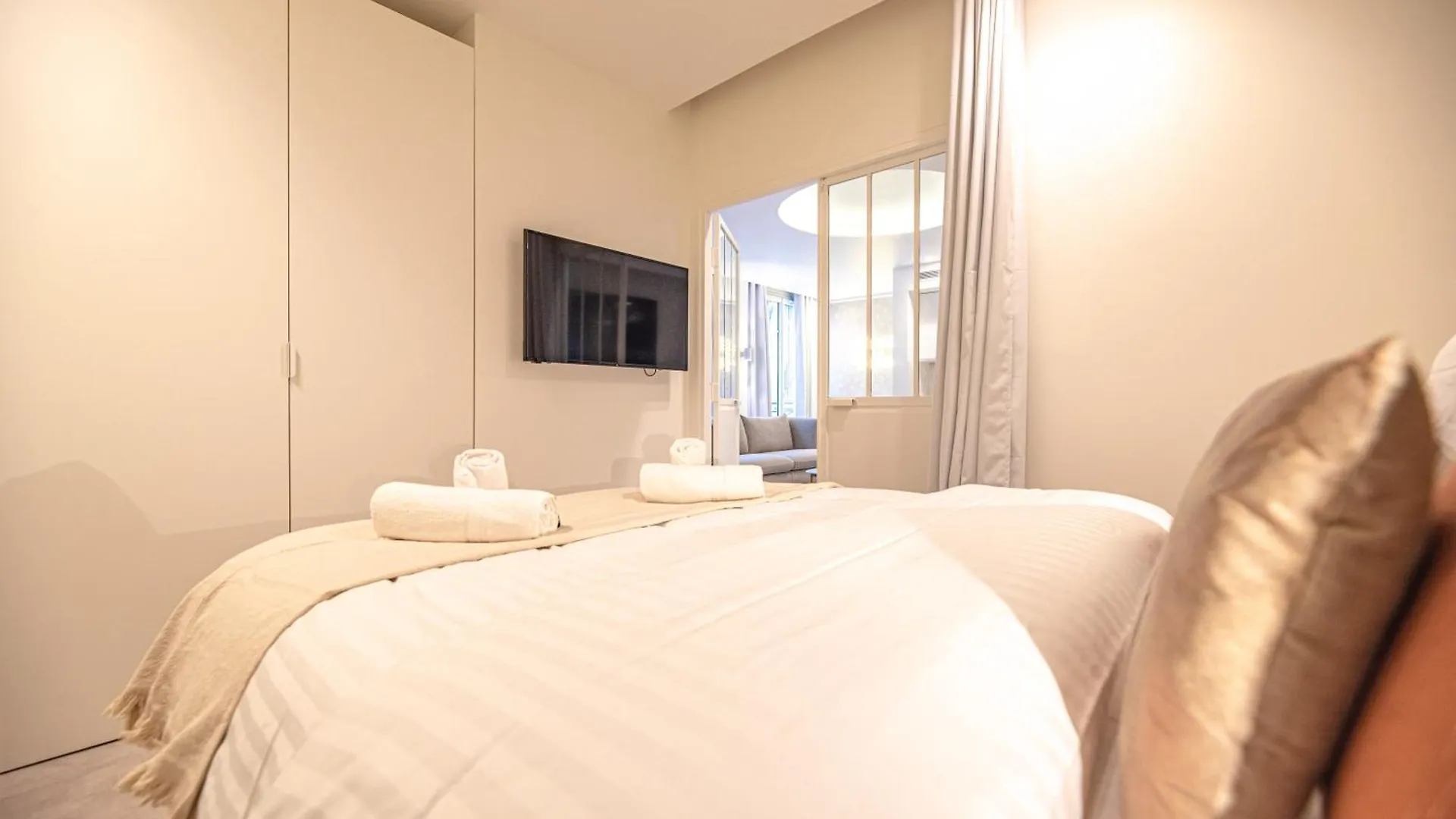 Apartment Amazing Flat - Champs Elysees